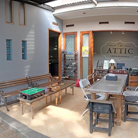 The Attic Bed & Breakfast บันดุง ภายนอก รูปภาพ