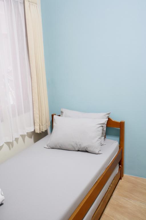 The Attic Bed & Breakfast บันดุง ภายนอก รูปภาพ