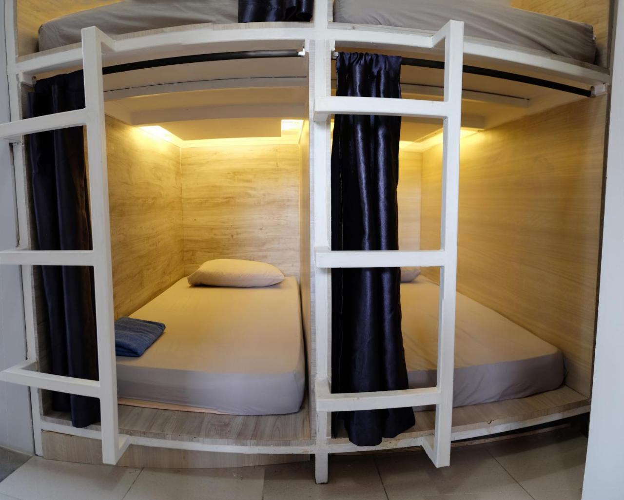 The Attic Bed & Breakfast บันดุง ภายนอก รูปภาพ