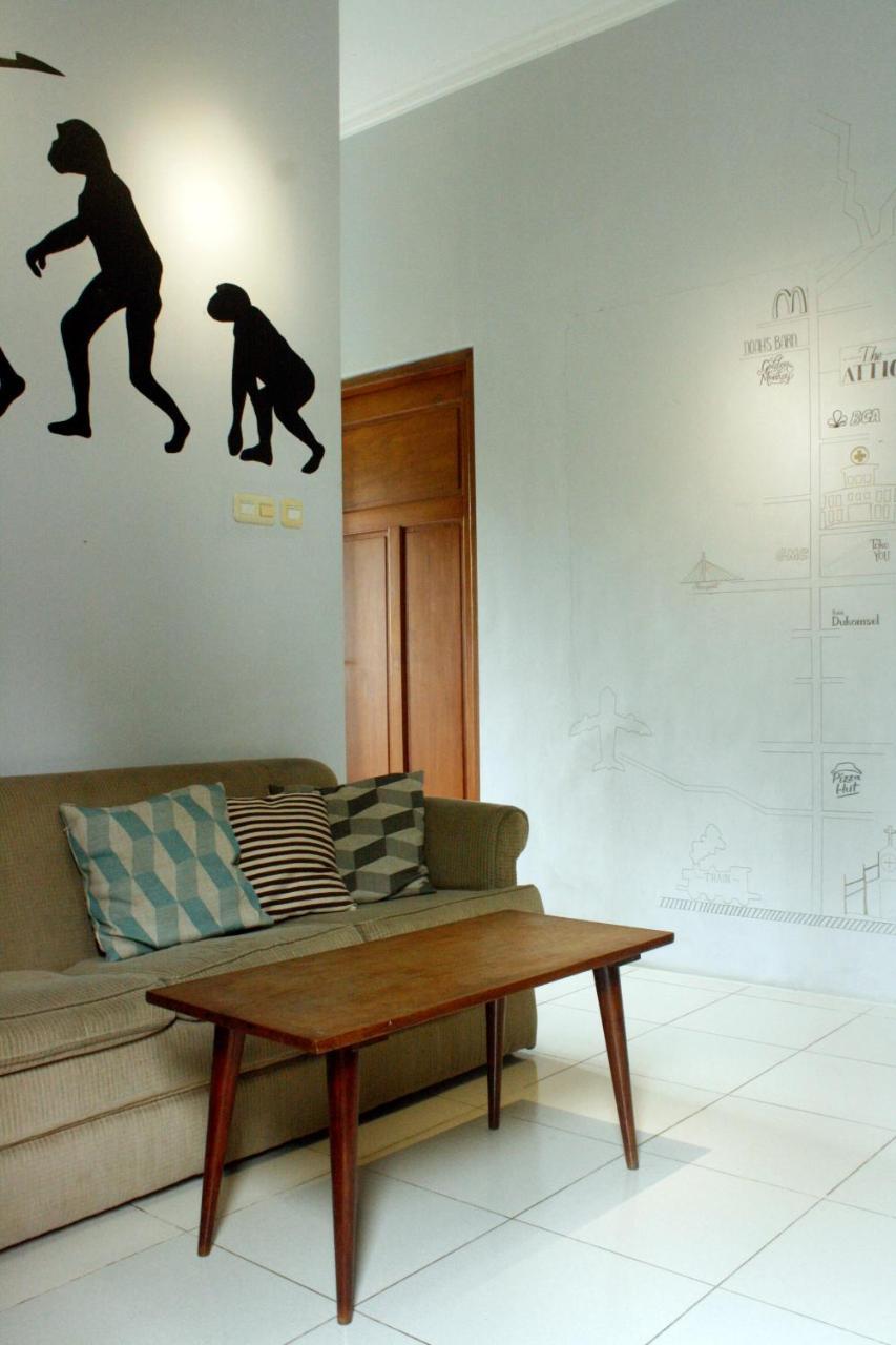 The Attic Bed & Breakfast บันดุง ภายนอก รูปภาพ